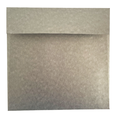 Enveloppe carré - Curious Alchemy - Titanium (Ti)