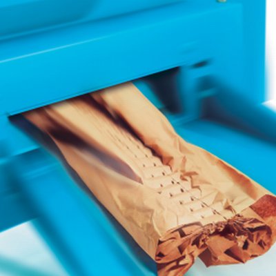 Zoom sur le coussin de calage- Machine de calage - Padpak Senior- Papier froisse- remplissage- Protection- expedition- Antalis