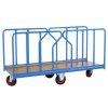 Photo Chariot pour charges longues 500 kg équipé de ridelles amovibles tube